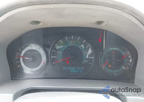 2010 Ford Fusion Se z USA, uszkodzony, nr VIN 3FAHP0HA3AR133645